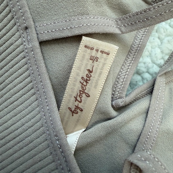 Brown Ribbed Crop Top - Picture 4 of 4